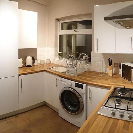 4 Bedrooms, Sleeps 10, Near Lfc & Efc Liverpool Exterior foto