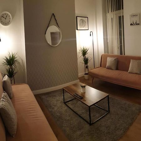 4 Bedrooms, Sleeps 10, Near Lfc & Efc Liverpool Exterior foto