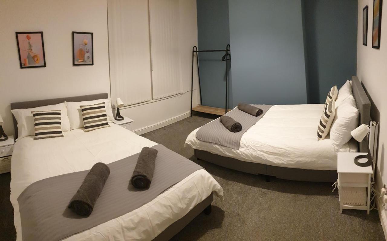 4 Bedrooms, Sleeps 10, Near Lfc & Efc Liverpool Exterior foto